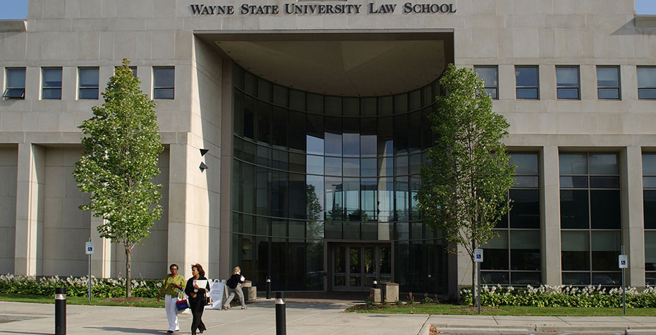 entrance to Wayne State U. Law School