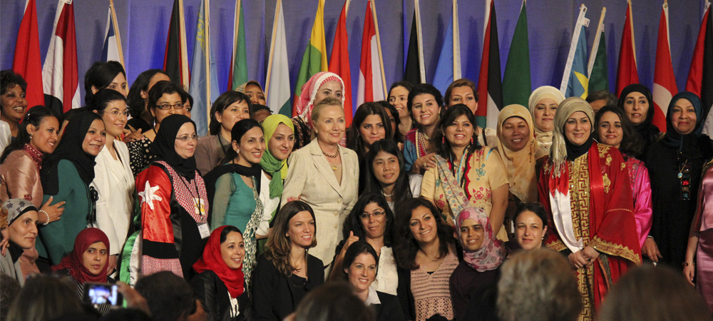 Hillary Clinton and Women in Public Service participants