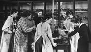 Wellesley students in the lab circa 1890