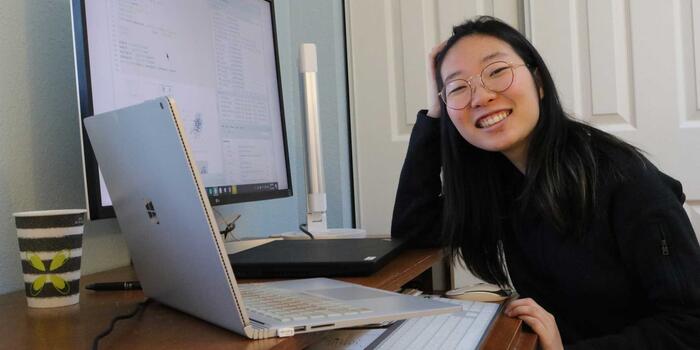 Heesu (Ally) Kim ’21 at her desk