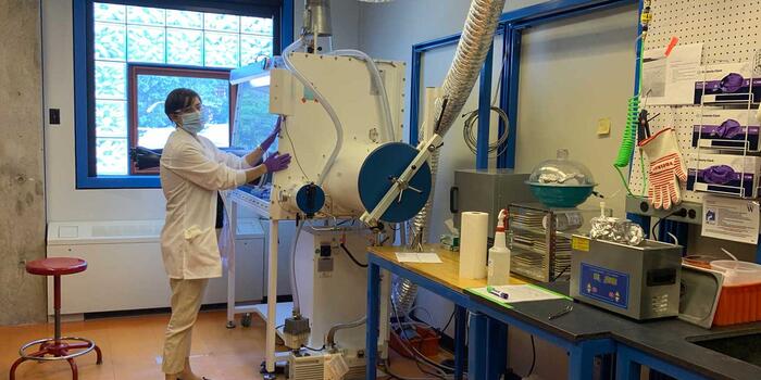 Rebecca Belisle working in her lab