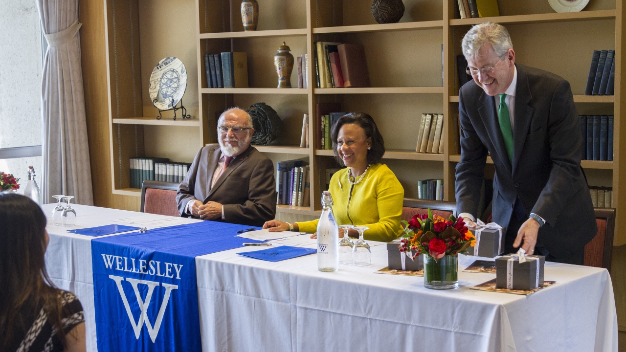 Wellesley Announces a Partnership with Universia