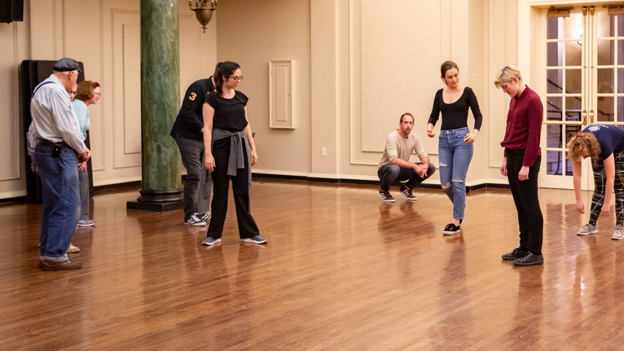 Actors From The London Stage rehearse with Wellesley students in a practice space.