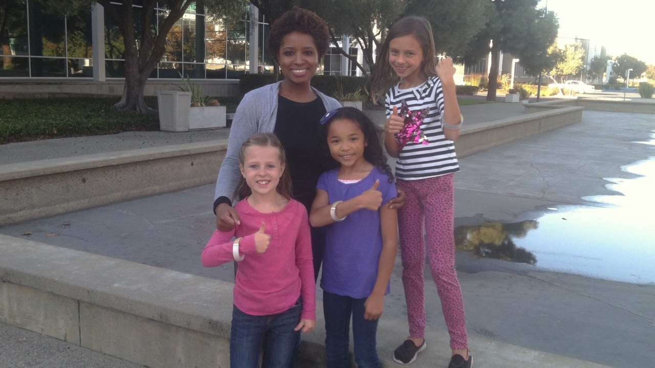 Alumna’s Innovative Bracelet Helps Girls Become Comfortable With STEM