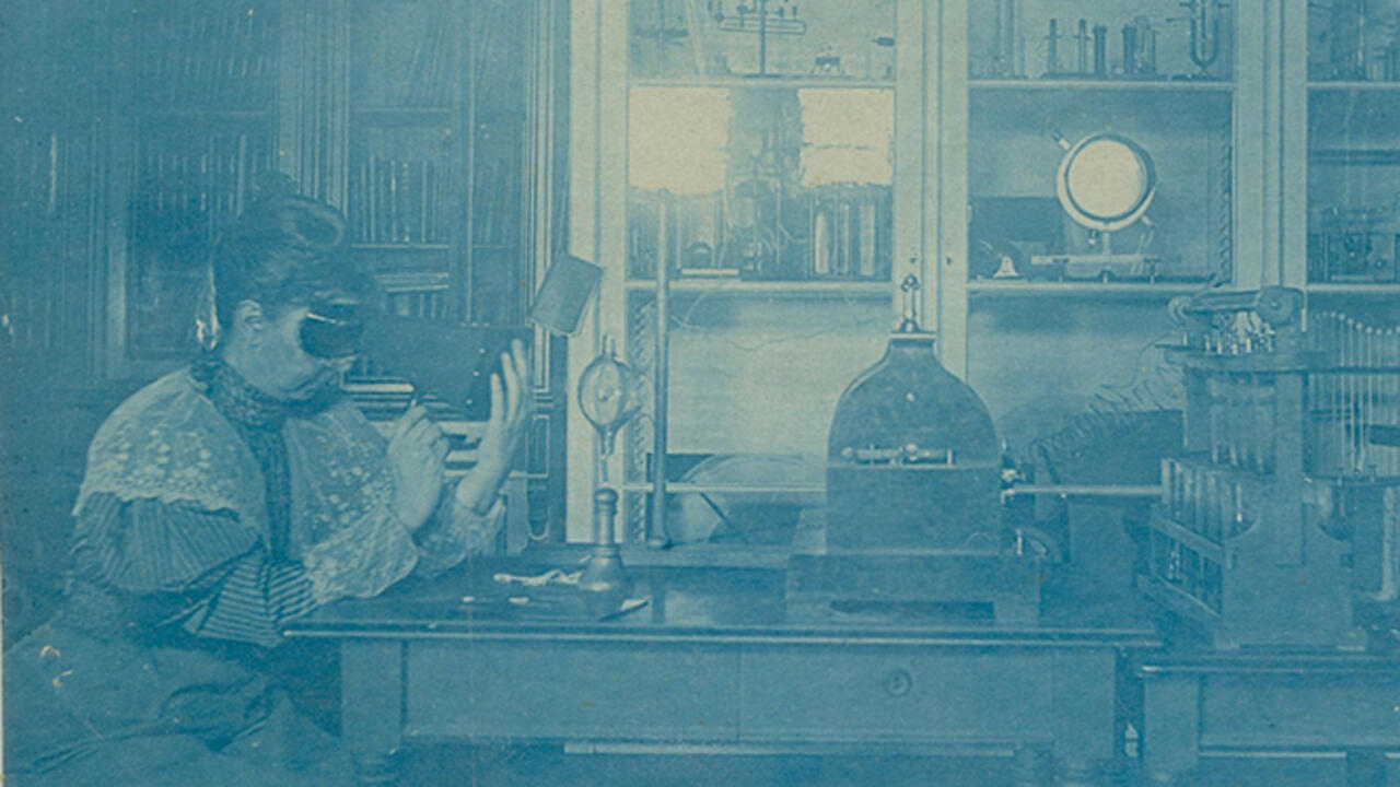 Sarah Frances Whiting (1847–1927) uses a fluoroscope to examine the bones in her hand in Wellesley College’s physics laboratory
