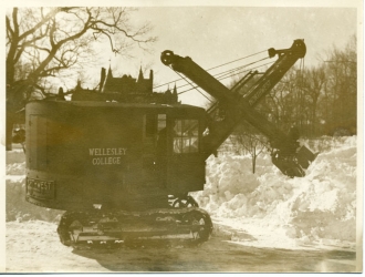 1935 snow shovel machine